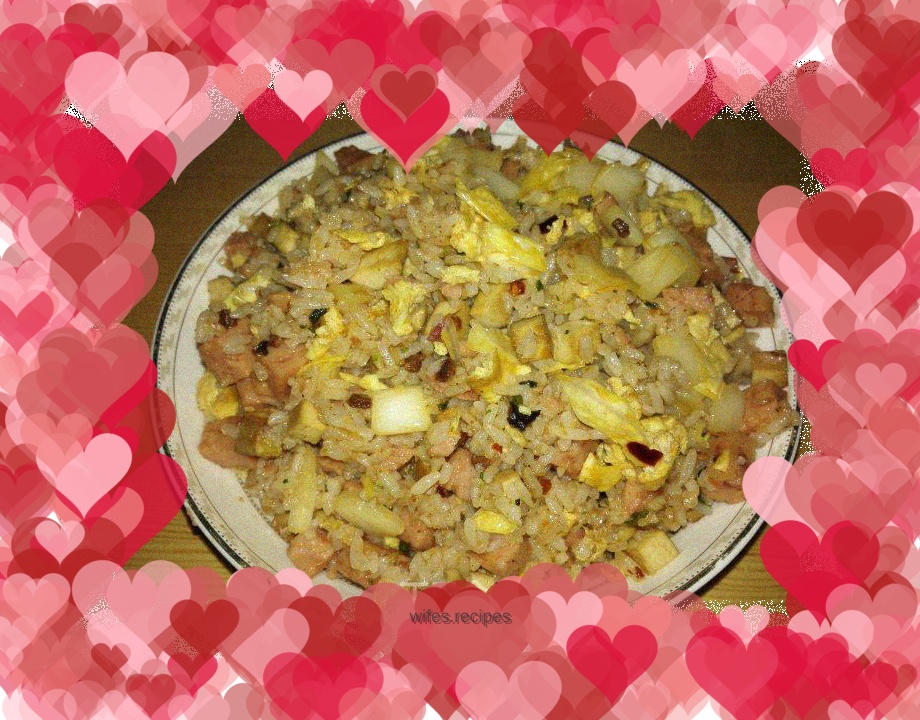 Fried rice with egg, ham and cabbage
