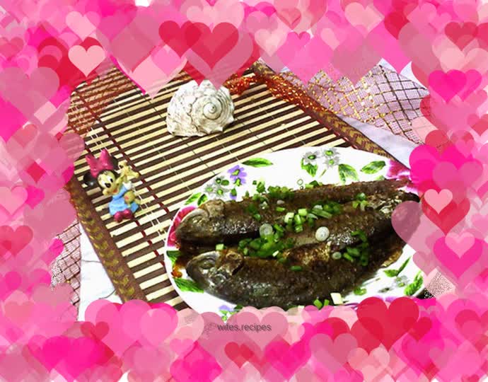 Grilled crucian carp