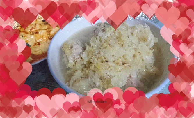 Simplified version of pickled cabbage braised pork ribs