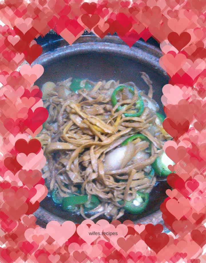 Dry pot shredded bamboo shoots