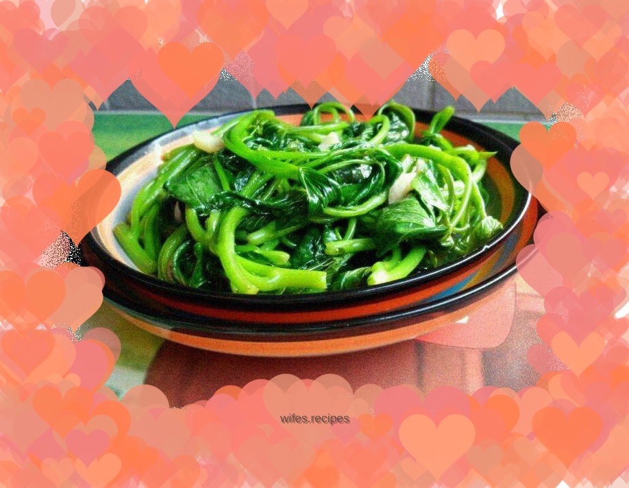 Stir-fried sweet potato leaves with minced garlic