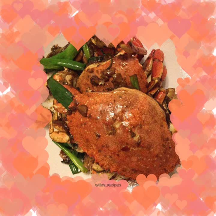 Stir-fried crab with ginger and scallion