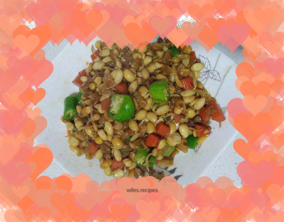 Homemade soybean sprouts with soy sauce