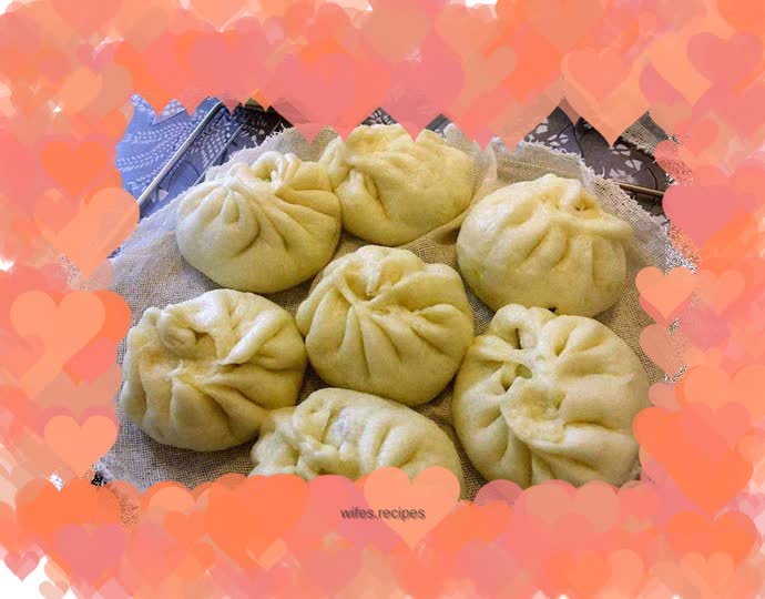 As fascinating as the dog days of summer--[Assorted quail egg buns]