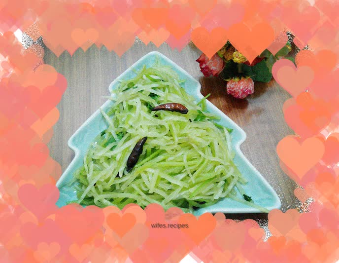 Shredded cold lettuce