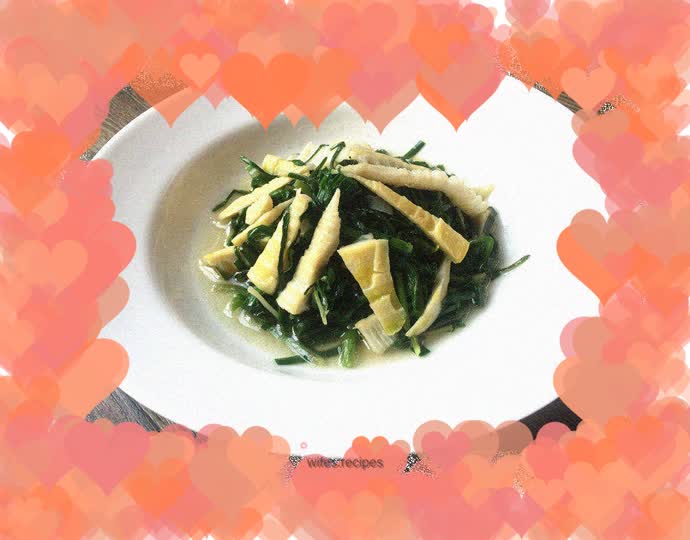 Stir-fried spring bamboo shoots and leeks