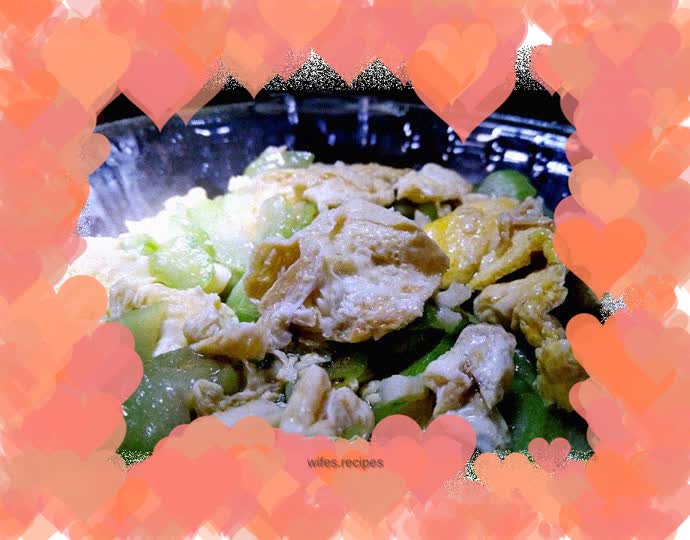 Scrambled eggs with loofah