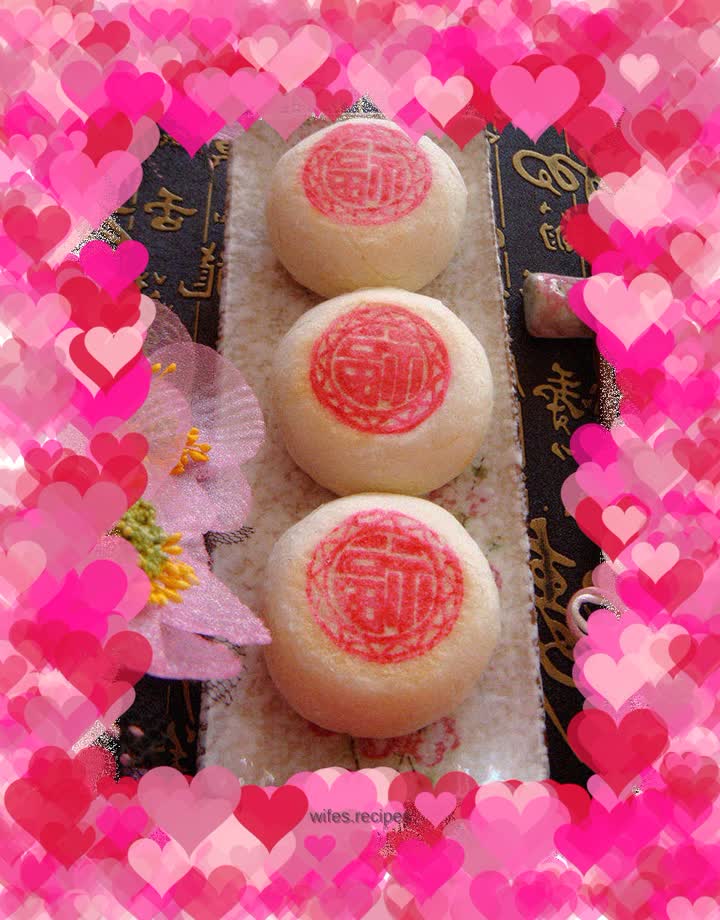 White pastry (Chinese dim sum Jingba pieces)