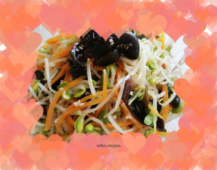 Three colors of cold and refreshing vegetables