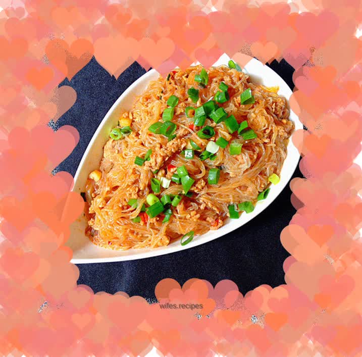 Ants climbing the tree