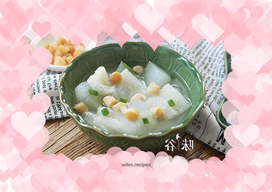 Bamboo fungus, scallops and winter melon soup