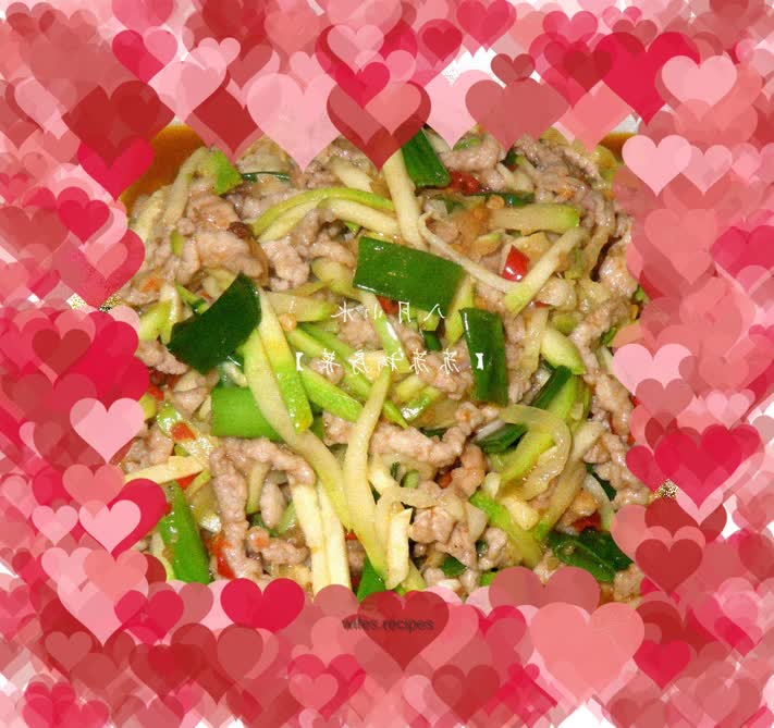 Stir-fried shredded pork with horned melon