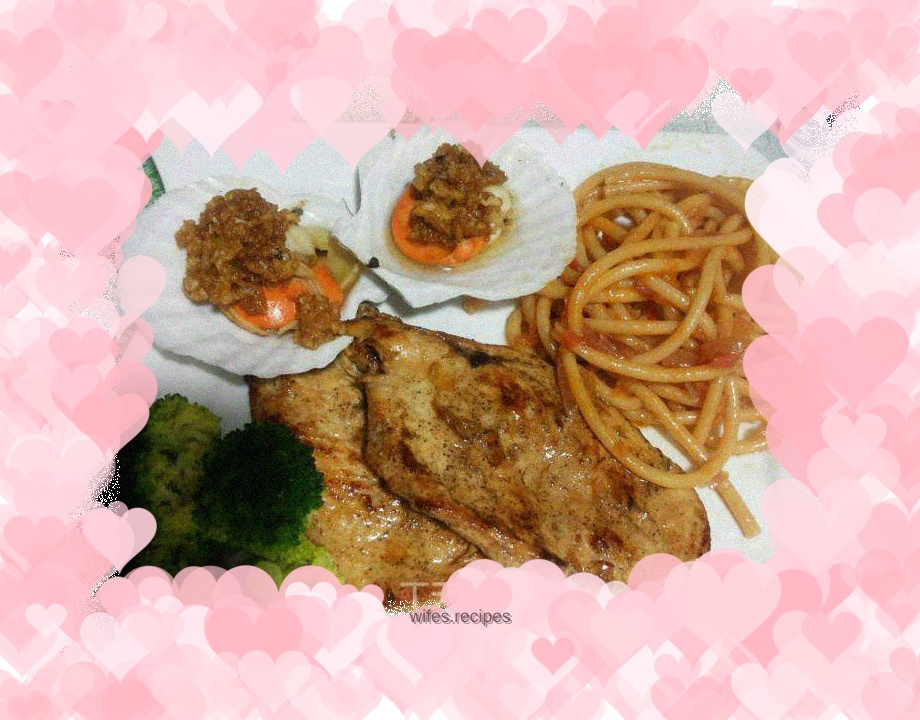 Chicken fillet and scallops with spaghetti