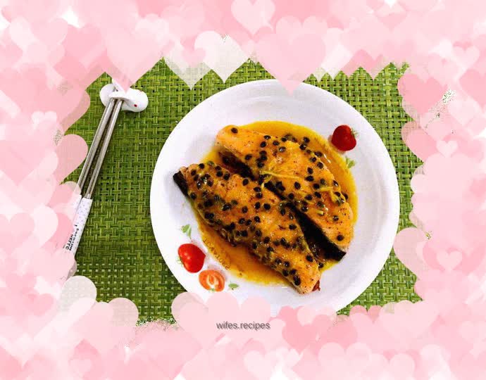 Pan-fried salmon with passion fruit juice