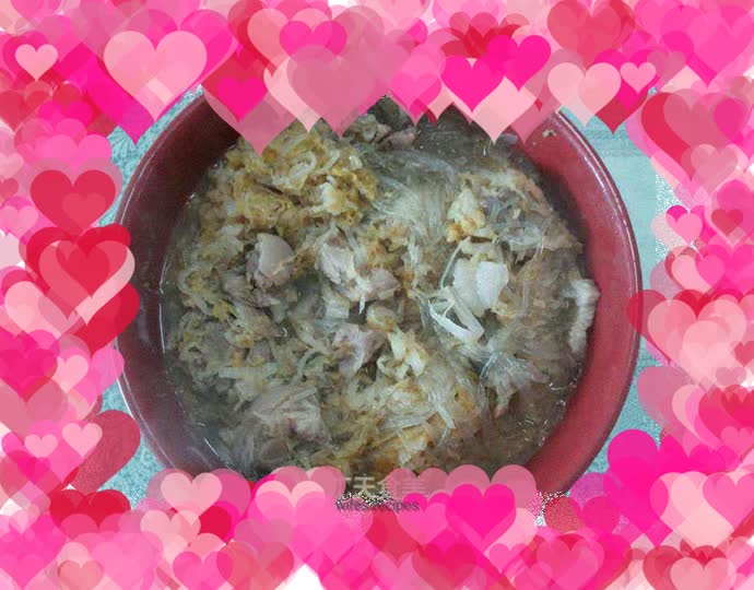 Braised pork elbow with sauerkraut