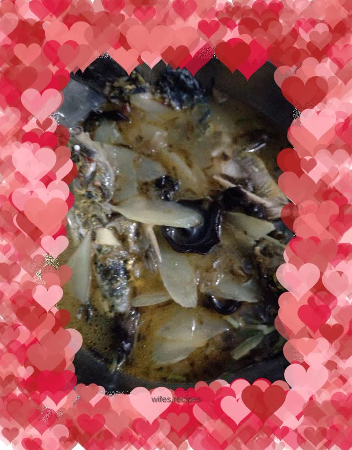 Fish, lettuce and pickled cabbage soup