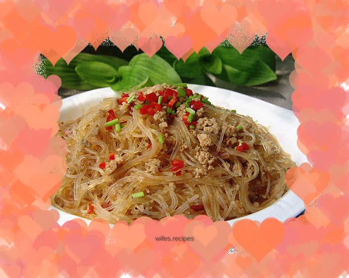 Ants climbing the tree