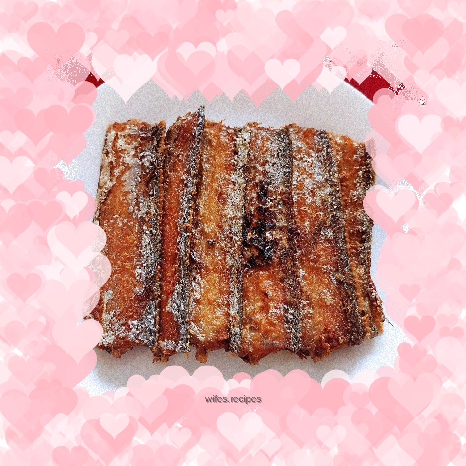 Pan-fried saury