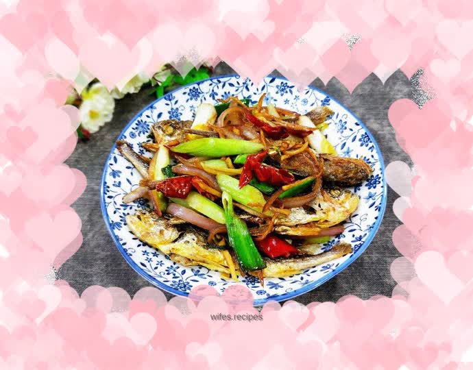 Braised small yellow croaker