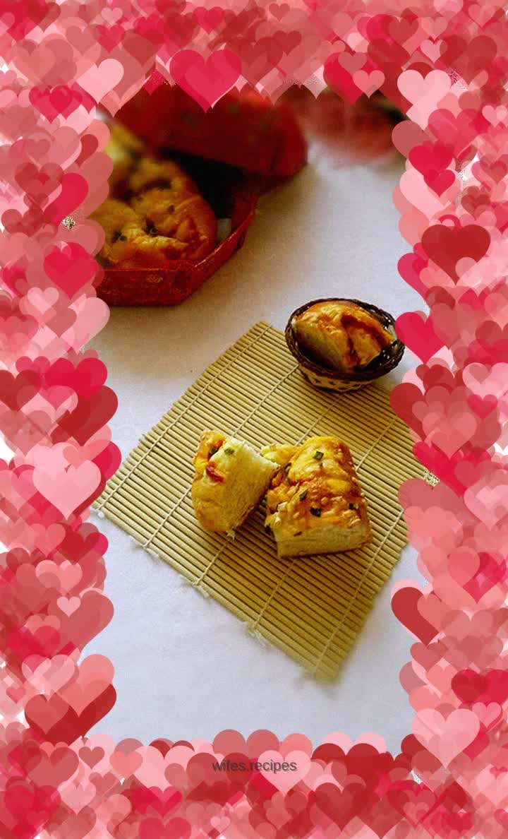 Cheese and green onion buns