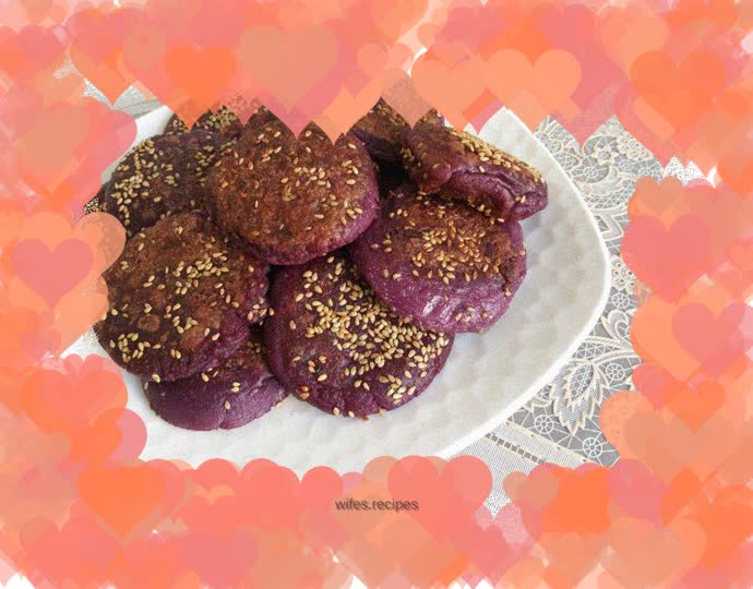 Milky purple potato cake