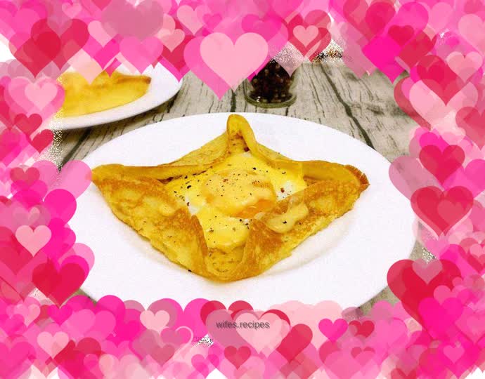 Ham and egg crepe