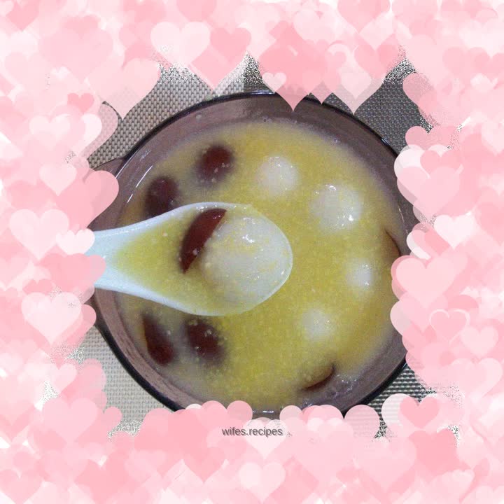 Boiled glutinous rice balls with red dates