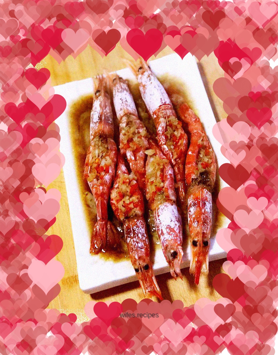 Steamed Argentinian red shrimp with garlic