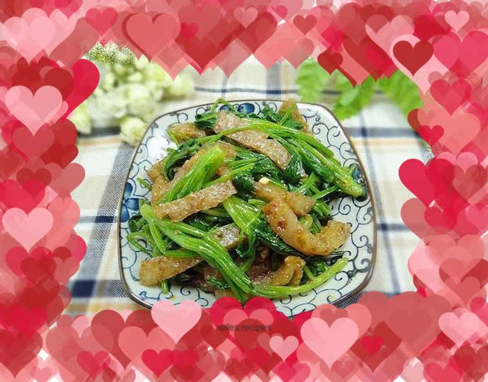 Love your skin for a lifetime - Fried pork rinds mixed with spinach