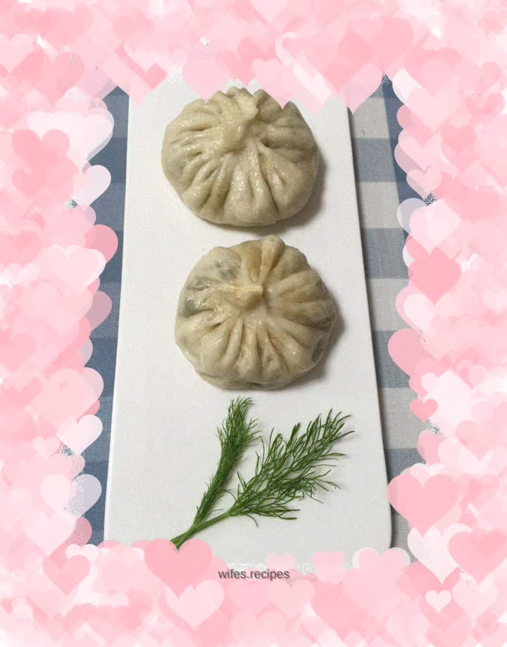 Pork buns with fennel sauce