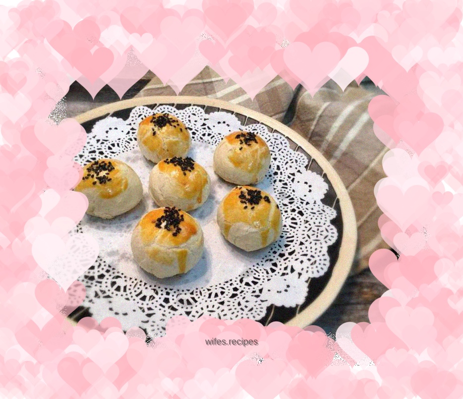 Walnut and Date Pastry