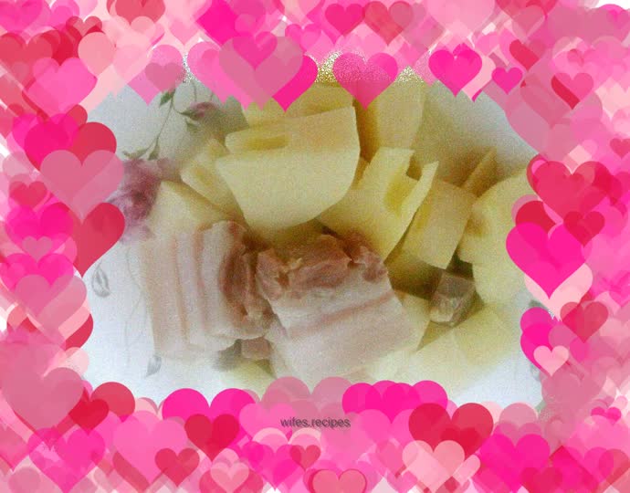 Bacon braised bamboo shoots