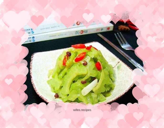 Stir-fried bitter gourd