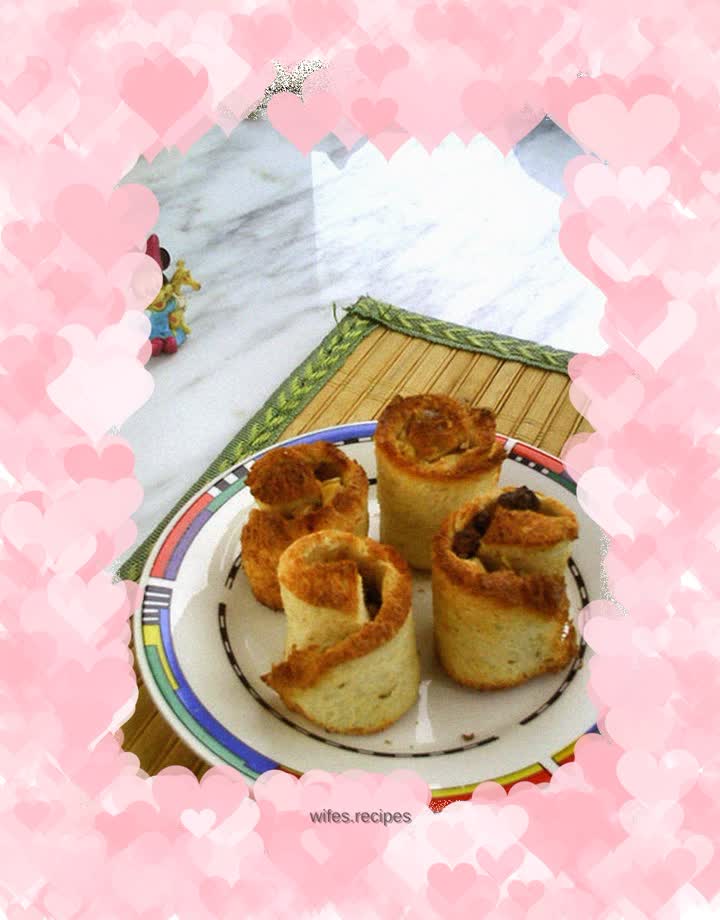 Walnut Raisin Cinnamon Toast Rolls