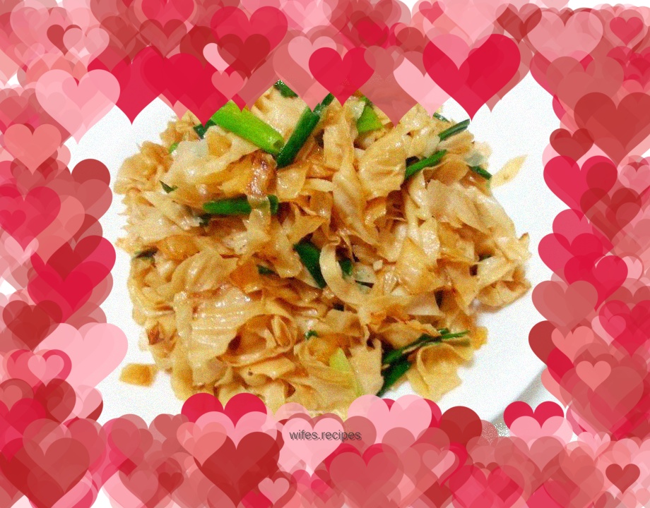 Stir-fried dried tofu skin with chives