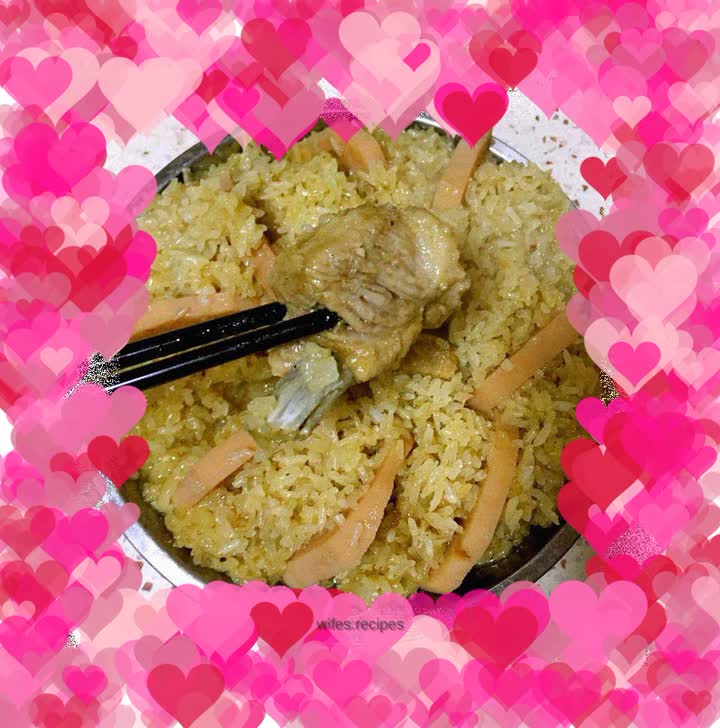 Lotus root glutinous rice pork ribs