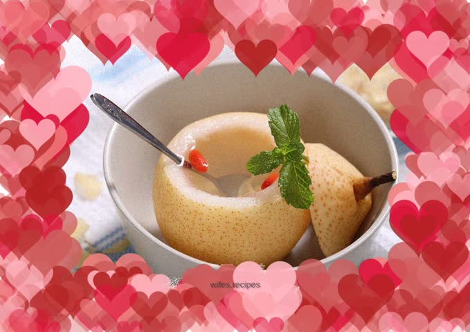 Steamed pears with rock sugar