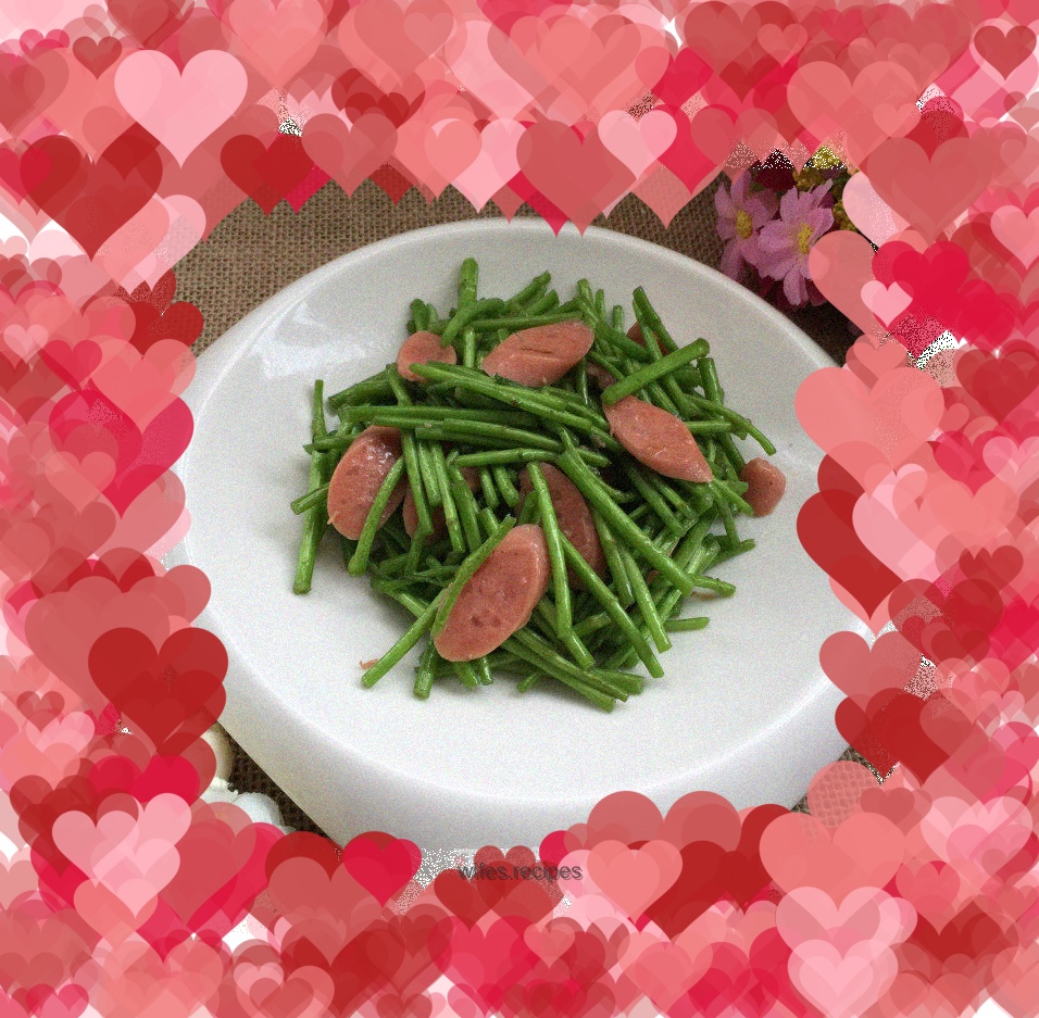 Stir-fried Sausage with Artemisia