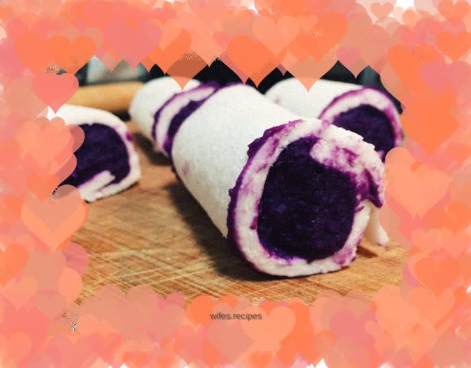 Sago and purple potato rolls