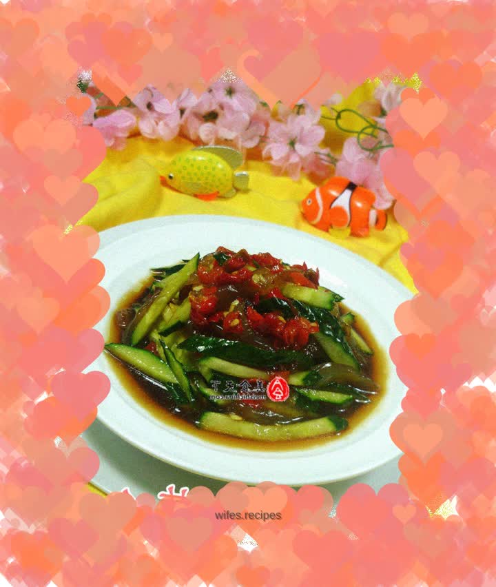 Cucumber mixed with jellyfish