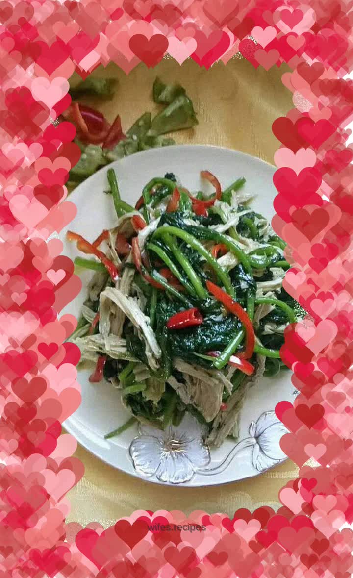 Bean curd mixed with chrysanthemum