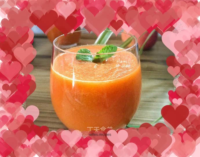 Apple carrot and pear juice