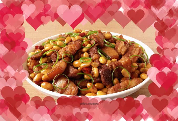 Braised pork belly with soybeans