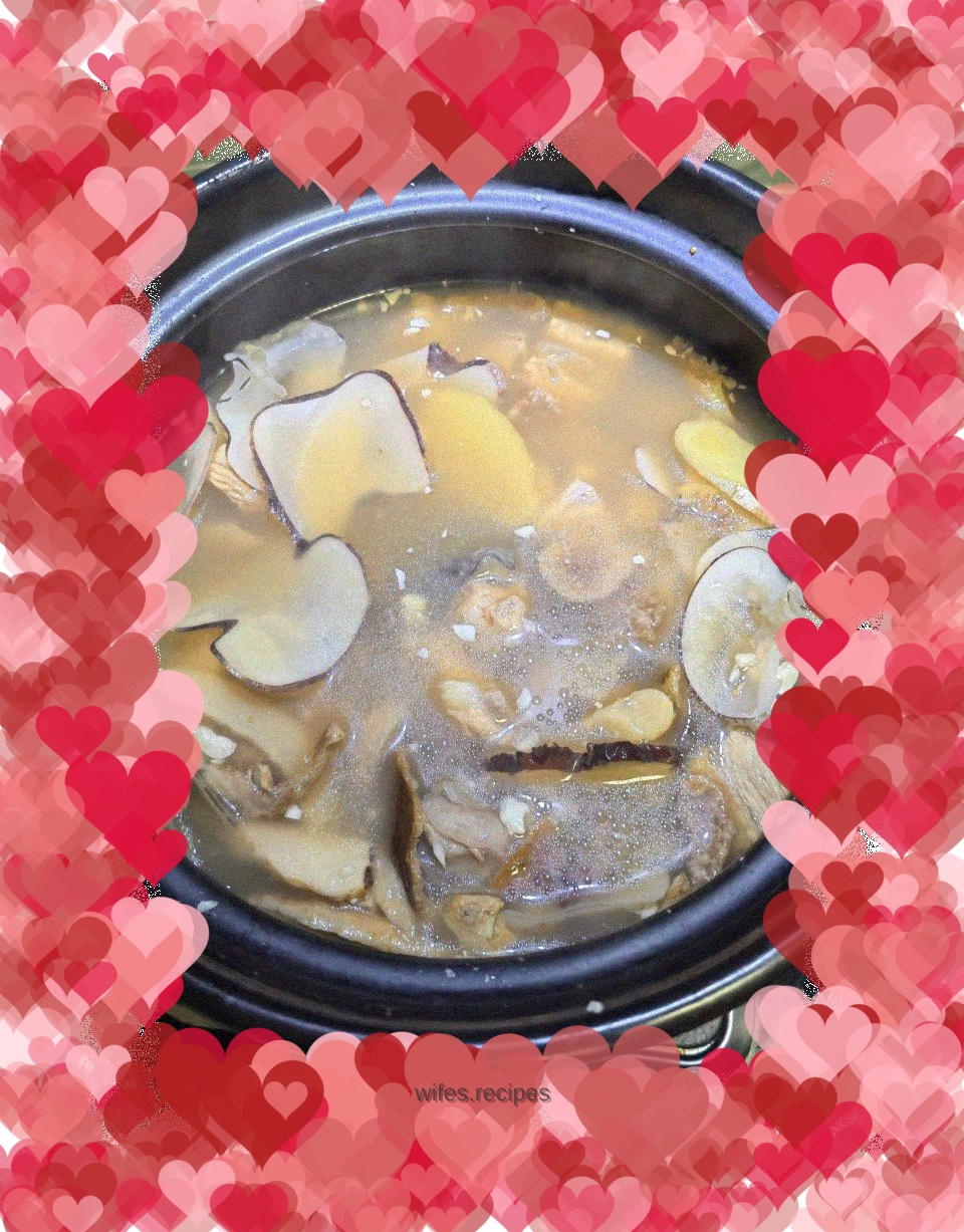 Crocodile Meat Stewed with Sea Coconut