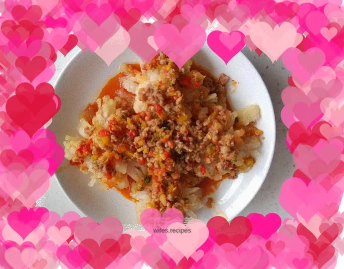 Pour juice on winter melon flowers