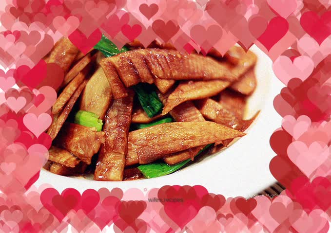 Braised spring bamboo shoots in oil