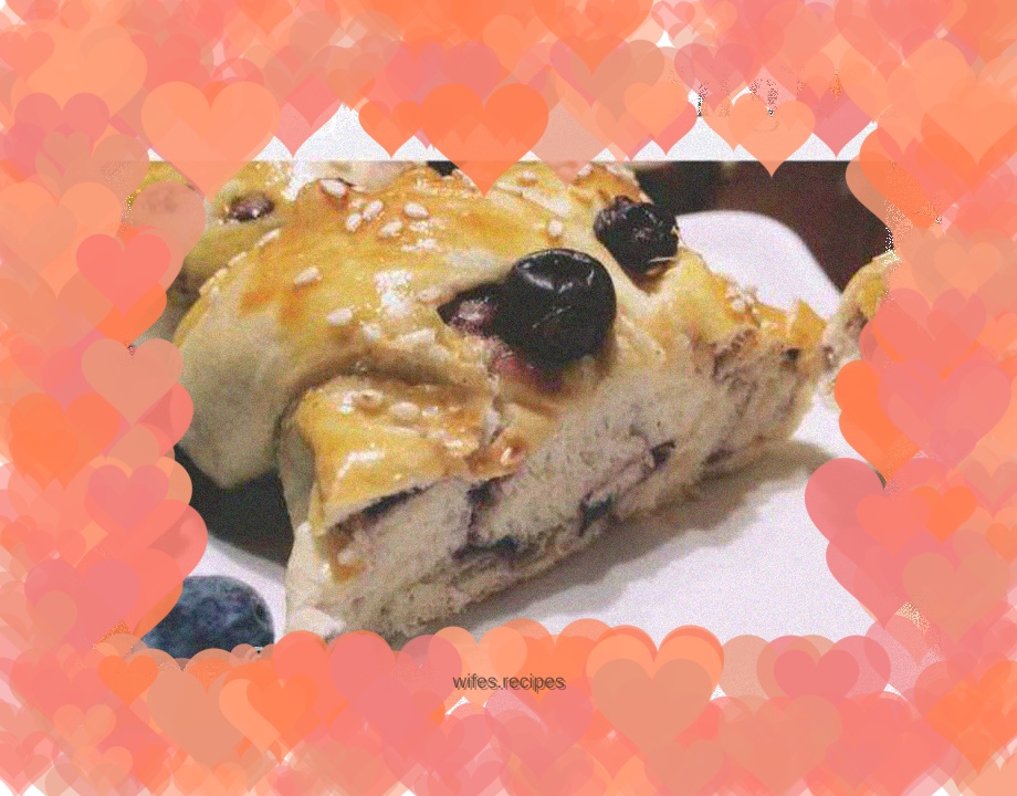 Blueberry Braided Bread by: Staff writer of Pulan Hi-Tech Blueberry Food