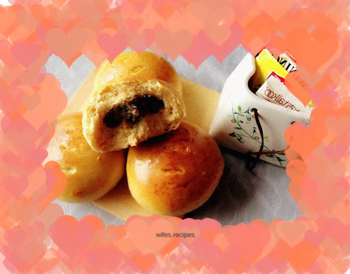 Mung bean paste and carrot buns