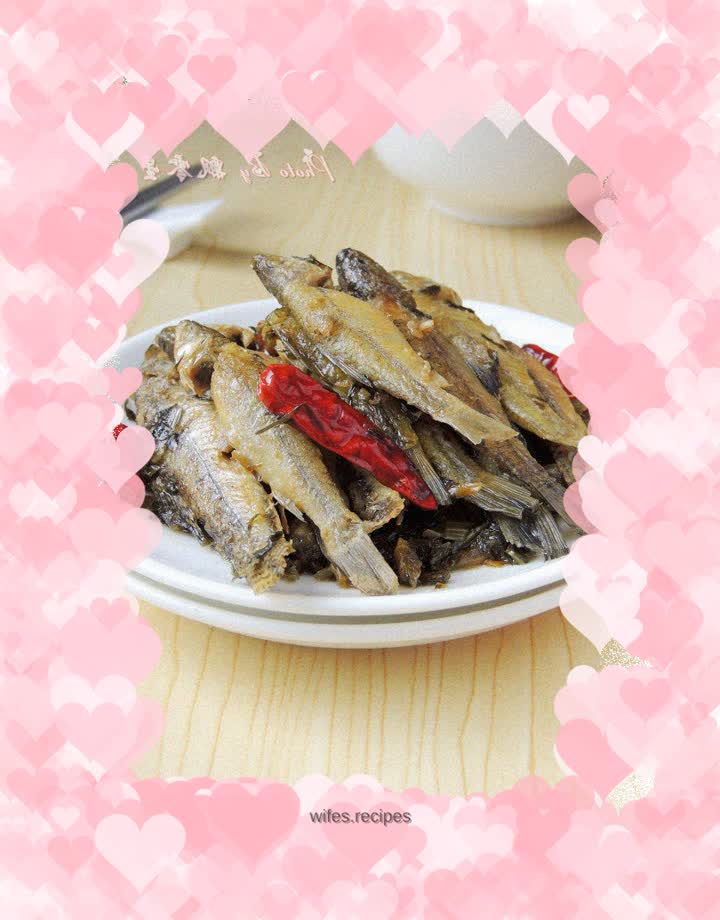 Braised fish fillet with pickled vegetables