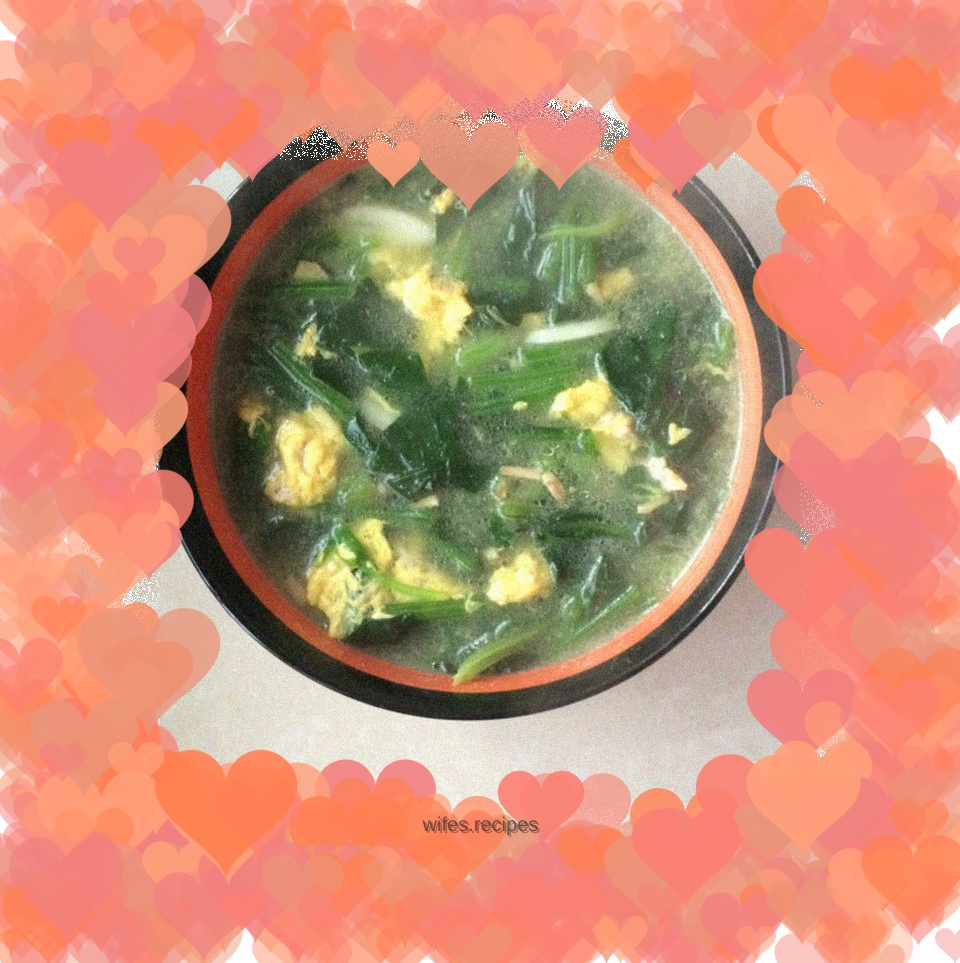Spinach and egg drop soup